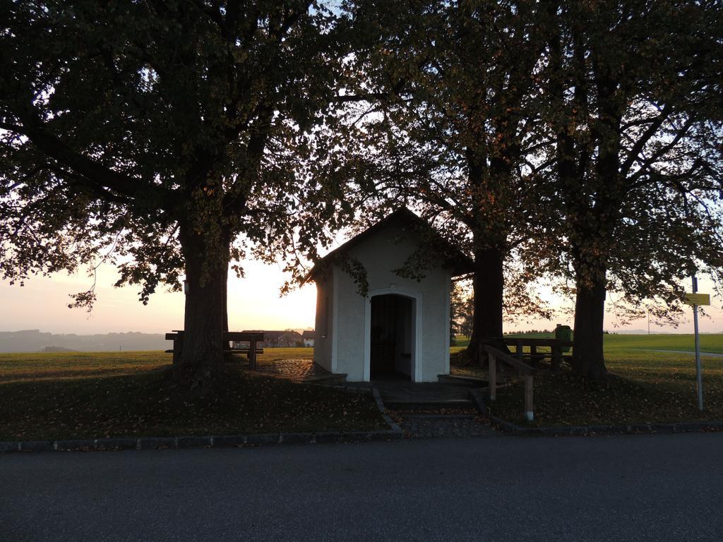 Kreuzen  Kirchenwirt Inn מראה חיצוני תמונה